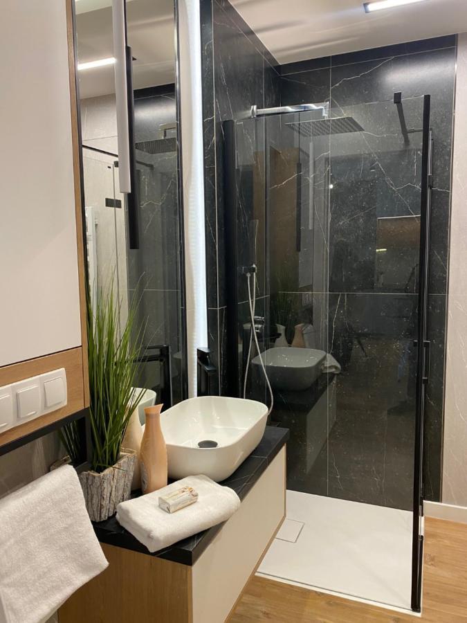 Family & Business Elegant Apartments Kadzielnia, Ul Zgody, Stadion Korona, Wdk -1 Bedroom, Terrace, Garage - New! Кельце Экстерьер фото
